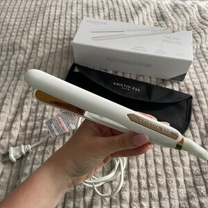 Kristina Ess mini flat Iron